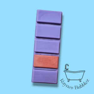 Blackcurrant & Rhubarb Flower Wax Snap Bar